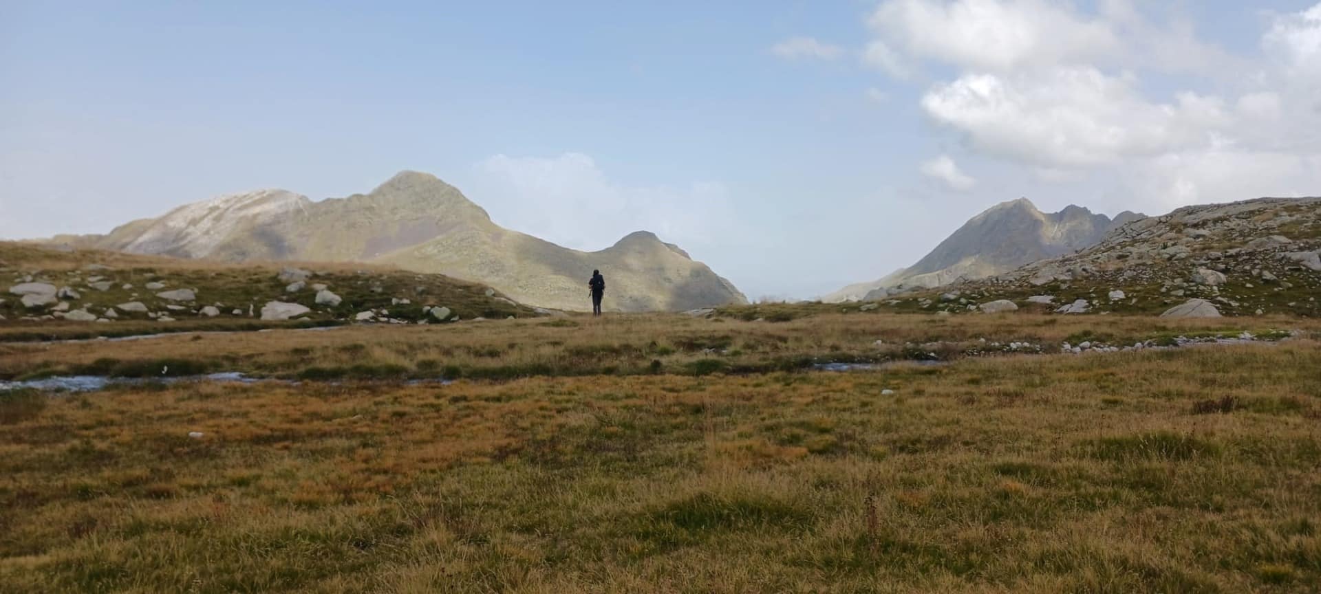 Durante una jornada de trekking en la Senda de Camille en el Parque Natural de los Valles Occidentales